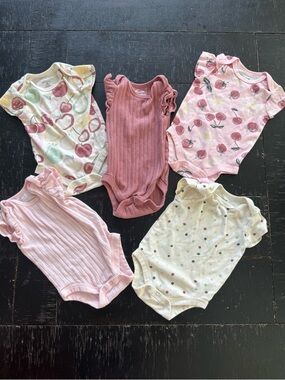Lot of 5 - 3 Month Girl Bodysuits